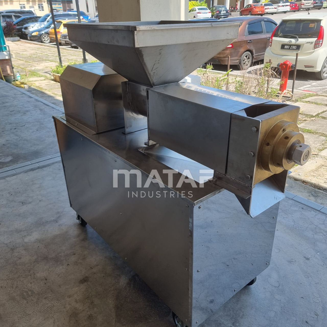 MATAF MTF-SE33 COCONUT MILK EXTRACTOR (BRASS HEAD)