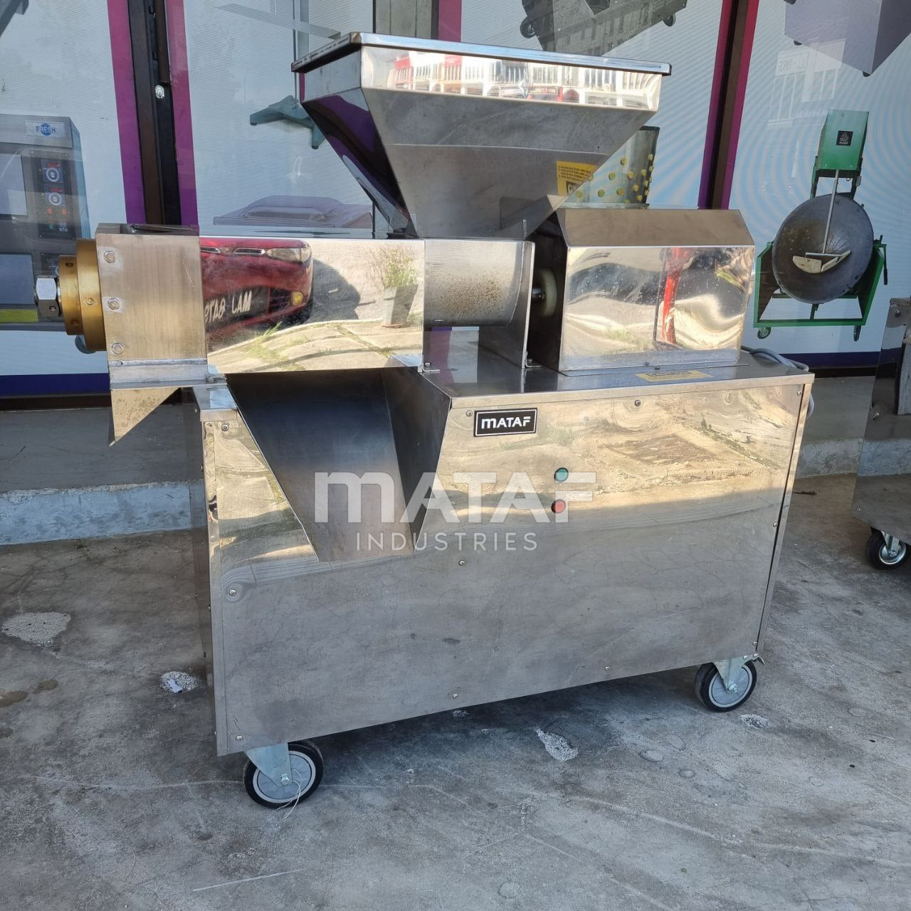 MATAF MTF-SE33 COCONUT MILK EXTRACTOR (BRASS HEAD)