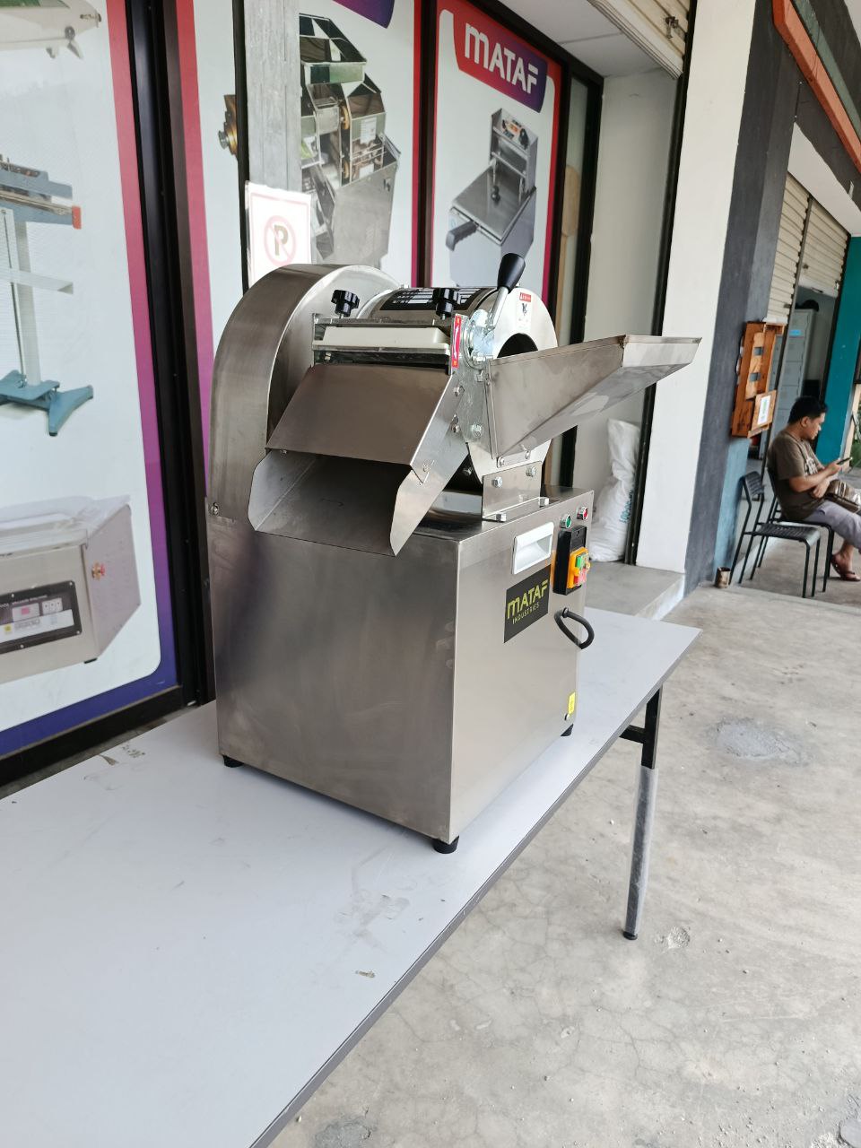 MATAF MTF-LQ01B VEGETABLE SHREDDING MACHINE (TABLE TOP)
