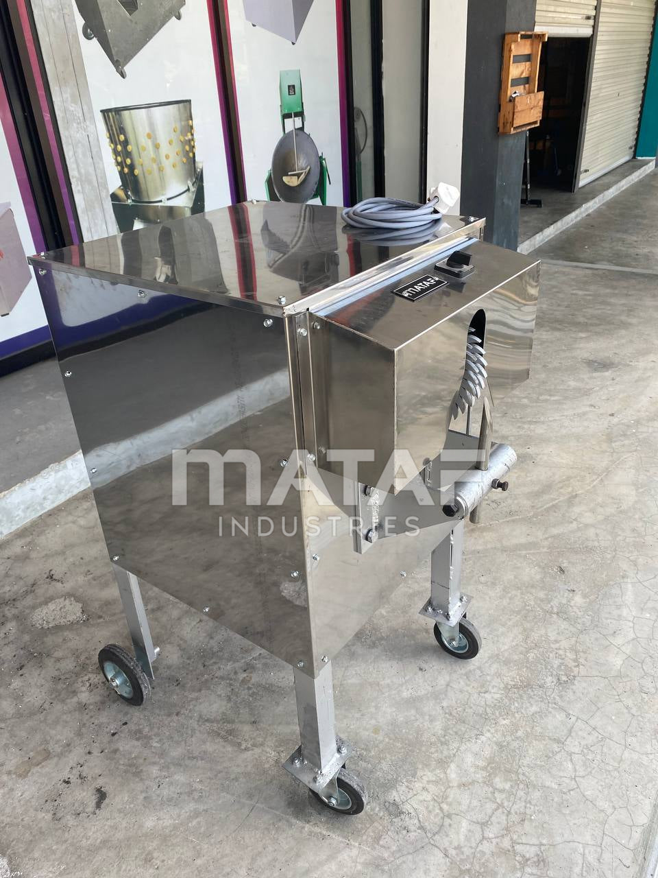 MATAF MTF-HR01 COCONUT DE-SHELLING MACHINE