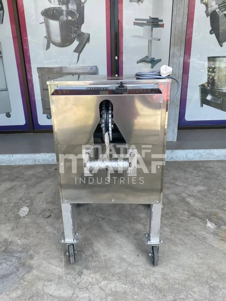 MATAF MTF-HR01 COCONUT DE-SHELLING MACHINE