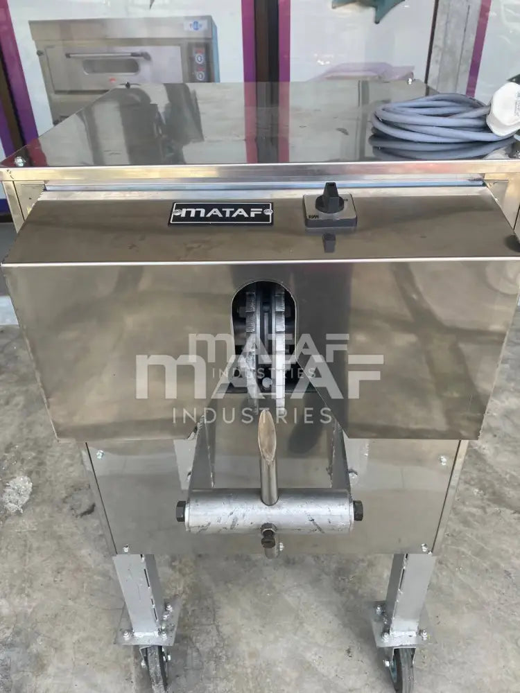 MATAF MTF-HR01 COCONUT DE-SHELLING MACHINE