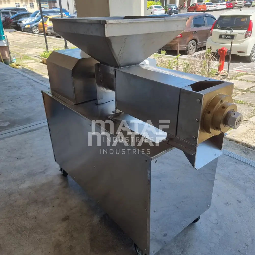 MATAF MTF-SE66 COCONUT MILK EXTRACTOR (BRASS HEAD)